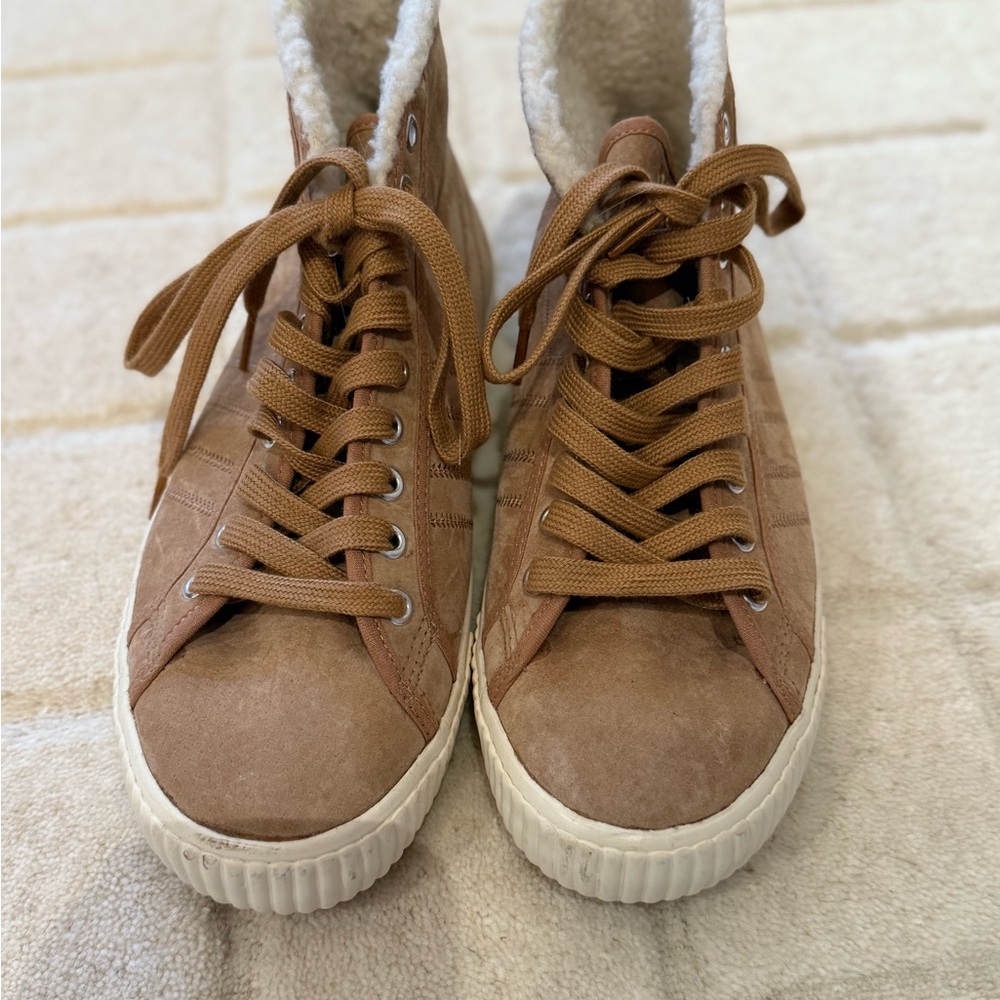 Brand new Gola Fur Lined High-Top Sneakers! - Picture 2 of 5